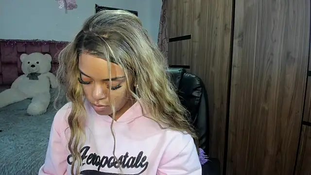 ladyrd1 online show from April 25, 2026, 1:08 am