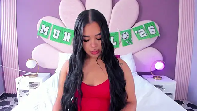 MarianaGarciaa   online show from June 25, 2026, 7:19 pm