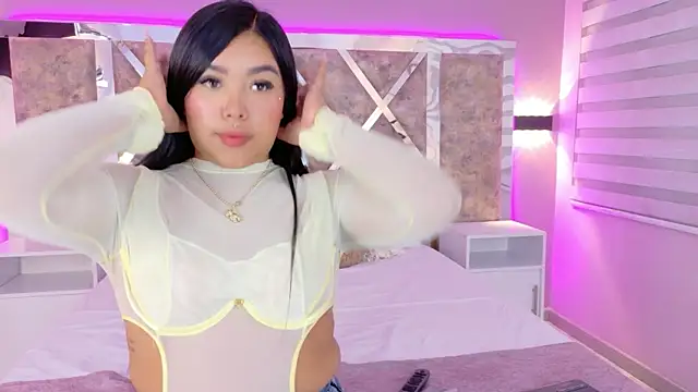 Snapshot of MarianaGarciaa__ chatting on December 16, 2025, 5:39 pm MarianaGarciaa online show from December 16, 2025, 5:39 pm