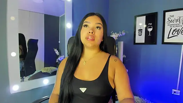 MarianaGarciaa   online show from April 13, 2026, 6:56 pm