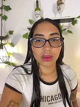 Snapshot of melanieecox chatting on May 28, 2026, 9:32 pm melanieecox online show from May 28, 2026, 9:32 pm