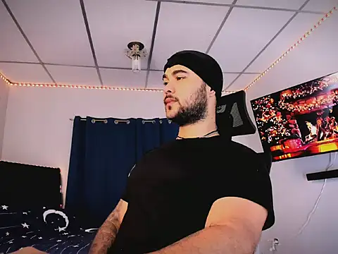 Snapshot of Sebas-hott chatting on December 17, 2025, 10:26 pm Sebas-hott online show from December 17, 2025, 10:26 pm