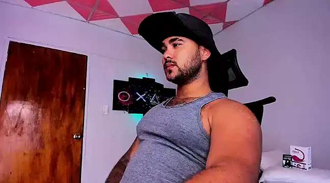 Snapshot of Sebas-hott chatting on January 12, 2025, 3:49 am Sebas-hott online show from January 12, 2025, 3:49 am