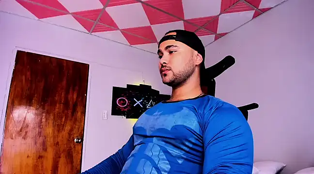 Snapshot of Sebas-hott chatting on January 24, 2025, 3:00 am Sebas-hott online show from January 24, 2025, 3:00 am