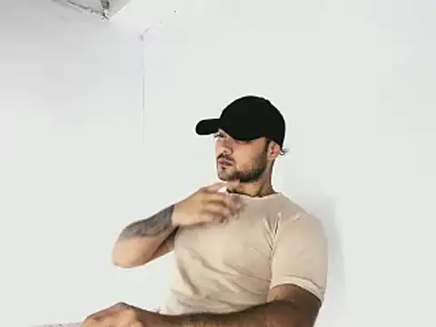 Snapshot of Sebas-hott chatting on October 4, 2025, 10:11 pm Sebas-hott online show from October 4, 2025, 10:11 pm