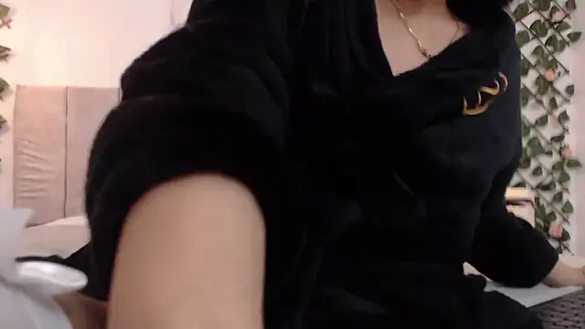 Snapshot of Lucy_joi chatting on July 17, 2026, 5:15 am Lucy joi online show from July 17, 2026, 5:15 am