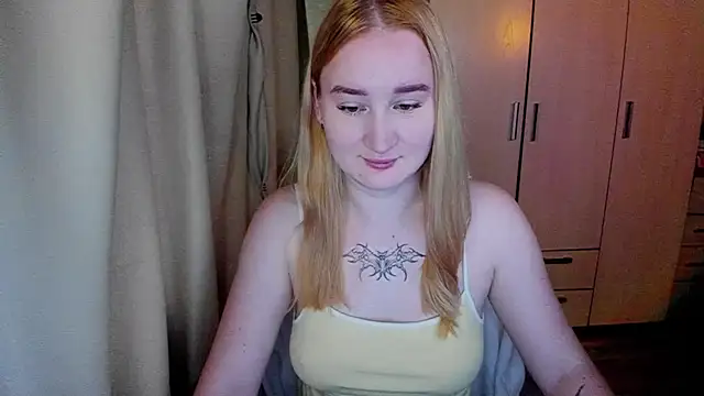 Snapshot of KeiraNight chatting on June 12, 2026, 3:04 am KeiraNight online show from June 12, 2026, 3:04 am