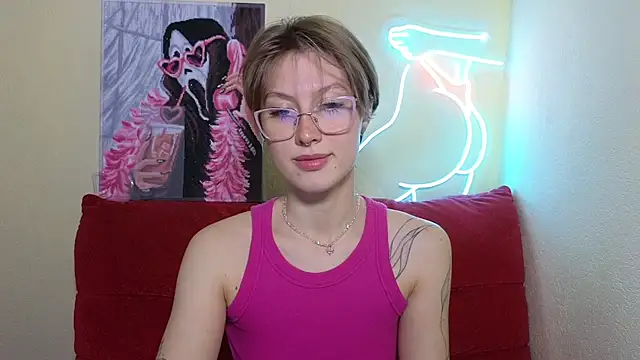 Snapshot of MalvinaBlum chatting on October 20, 2025, 4:36 am MalvinaBlum online show from October 20, 2025, 4:36 am