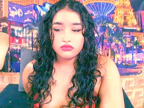 Snapshot of IndianAngel4u chatting on September 25, 2025, 5:35 am IndianAngel4u online show from September 25, 2025, 5:35 am