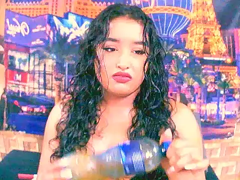 Snapshot of IndianAngel4u chatting on September 18, 2025, 5:32 am IndianAngel4u online show from September 18, 2025, 5:32 am