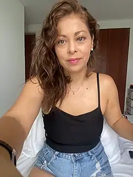 Snapshot of Anto_Naranjo chatting on February 17, 2025, 1:11 pm Anto Naranjo online show from February 17, 2025, 1:11 pm