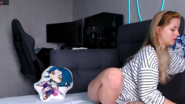 Snapshot of CassidyKiss chatting on October 16, 2025, 10:45 am CassidyKiss online show from October 16, 2025, 10:45 am