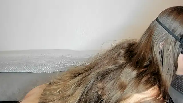 Snapshot of Mlleeffy chatting on October 18, 2025, 9:06 pm Mlleeffy online show from October 18, 2025, 9:06 pm