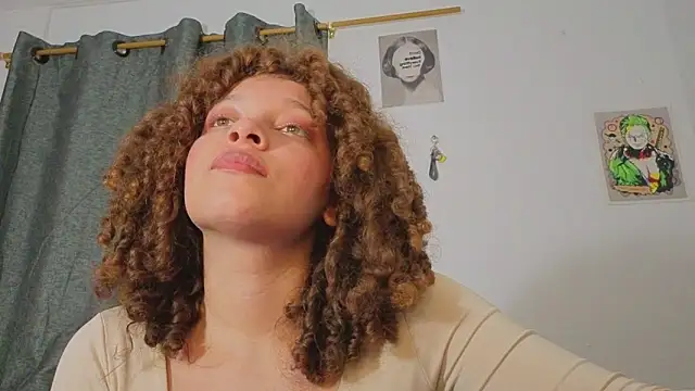 Snapshot of Ada_gales_ chatting on February 3, 2026, 6:40 am Ada gales online show from February 3, 2026, 6:40 am