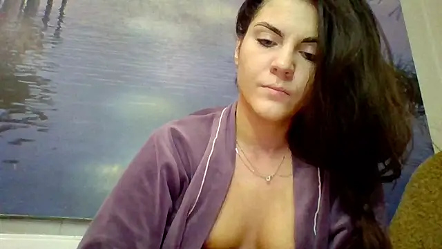 Snapshot of AliceTailor chatting on June 9, 2026, 10:44 pm AliceTailor online show from June 9, 2026, 10:44 pm