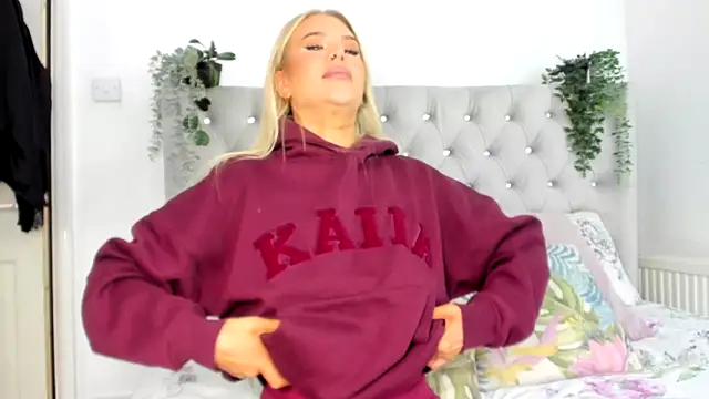 Alexia-Lee online show from February 7, 2025, 10:40 am