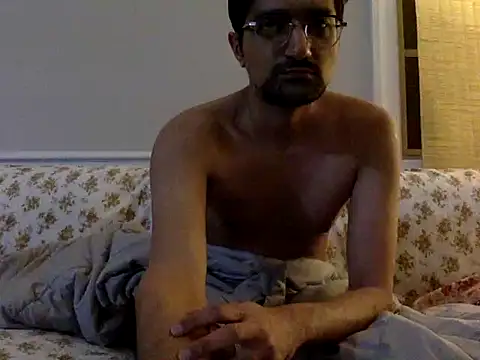 Snapshot of Carmelia10 chatting on January 8, 2026, 11:33 pm Carmelia10 online show from January 8, 2026, 11:33 pm
