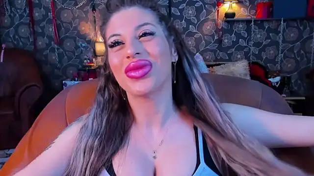 Snapshot of ammyloca123 chatting on January 18, 2026, 4:38 am ammyloca123 online show from January 18, 2026, 4:38 am