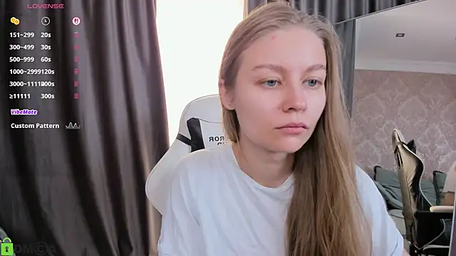 Snapshot of Polumna_cute chatting on October 4, 2025, 8:27 am Polumna cute online show from October 4, 2025, 8:27 am