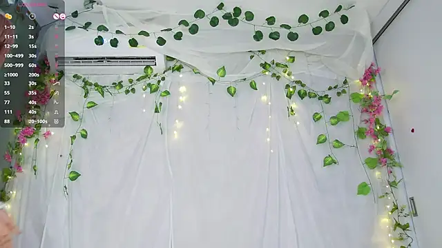 Snapshot of Bella-Franco chatting on January 9, 2025, 4:28 pm Bella-Franco online show from January 9, 2025, 4:28 pm