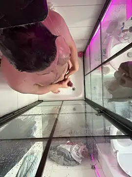 Snapshot of Fatswissassload chatting on January 11, 2025, 9:04 am Fatswissassload online show from January 11, 2025, 9:04 am