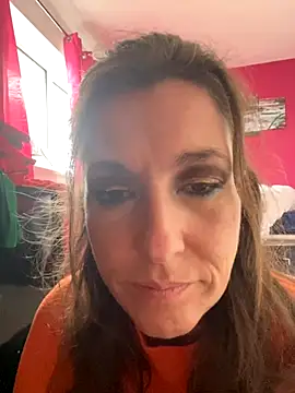 Lwhite1 online show from October 8, 2025, 3:35 pm