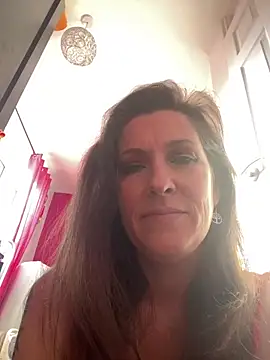 Lwhite1 online show from March 20, 2025, 4:42 pm