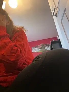 Lwhite1 online show from October 3, 2025, 3:46 pm