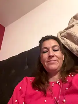 Lwhite1 online show from November 12, 2025, 4:44 pm