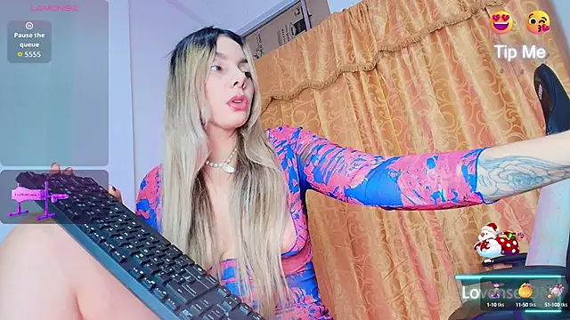 AbrilZannetii online show from October 5, 2025, 11:50 pm