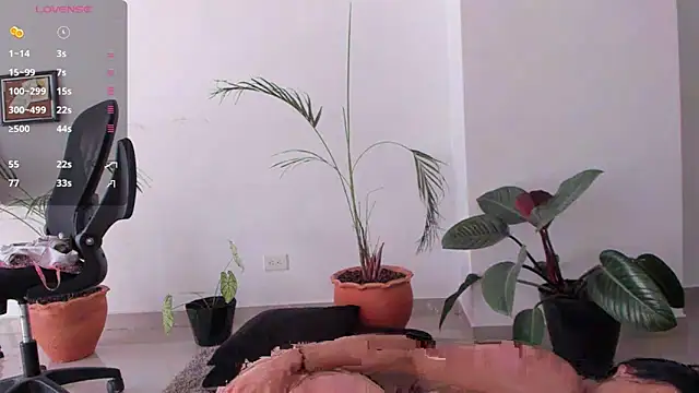 Snapshot of AnaHenao chatting on December 20, 2025, 2:20 pm AnaHenao online show from December 20, 2025, 2:20 pm