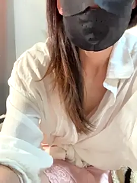 Snapshot of Annabody chatting on November 13, 2025, 5:55 am Annabody online show from November 13, 2025, 5:55 am