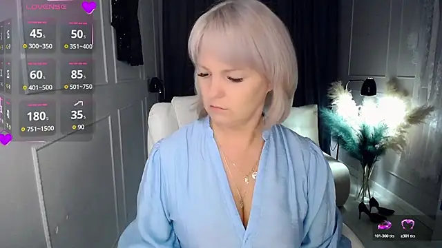 Snapshot of Juarnea chatting on November 11, 2025, 11:16 am Juarnea online show from November 11, 2025, 11:16 am