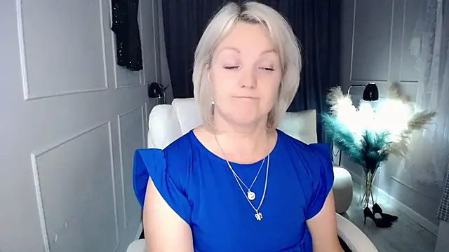 Snapshot of Juarnea chatting on November 27, 2025, 10:10 pm Juarnea online show from November 27, 2025, 10:10 pm