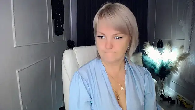 Snapshot of Juarnea chatting on May 2, 2026, 7:35 am Juarnea online show from May 2, 2026, 7:35 am