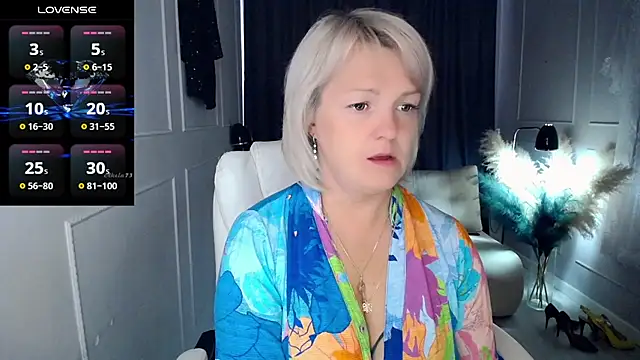 Snapshot of Juarnea chatting on June 1, 2026, 12:05 pm Juarnea online show from June 1, 2026, 12:05 pm
