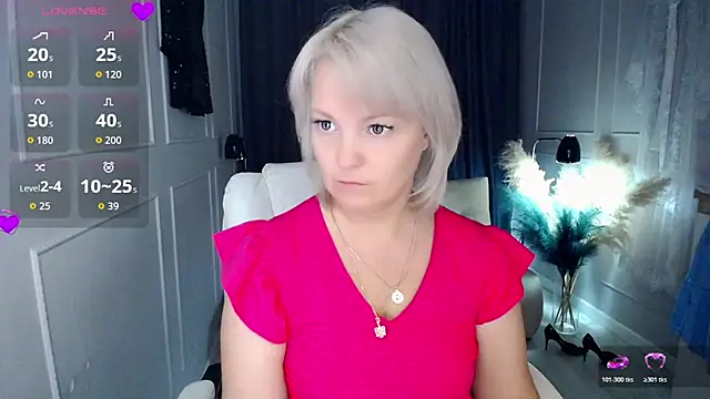 Snapshot of Juarnea chatting on November 1, 2025, 5:25 am Juarnea online show from November 1, 2025, 5:25 am