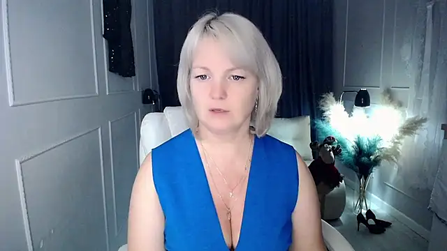 Snapshot of Juarnea chatting on December 2, 2025, 8:05 am Juarnea online show from December 2, 2025, 8:05 am