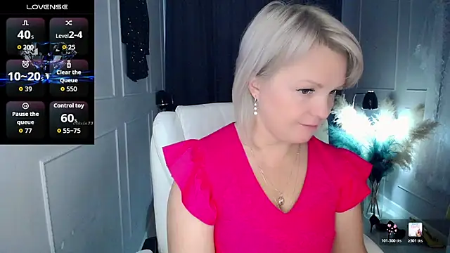 Snapshot of Juarnea chatting on April 30, 2026, 10:00 am Juarnea online show from April 30, 2026, 10:00 am