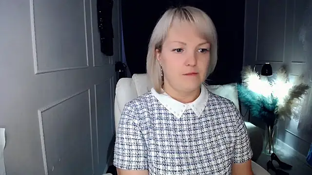 Snapshot of Juarnea chatting on February 5, 2026, 11:39 am Juarnea online show from February 5, 2026, 11:39 am