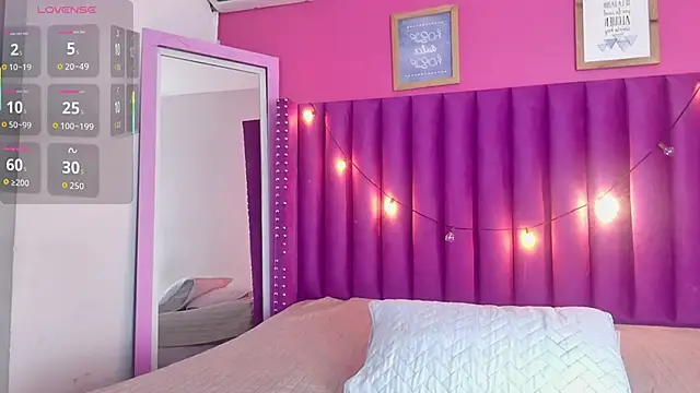 littleebonny online show from October 22, 2025, 12:59 pm