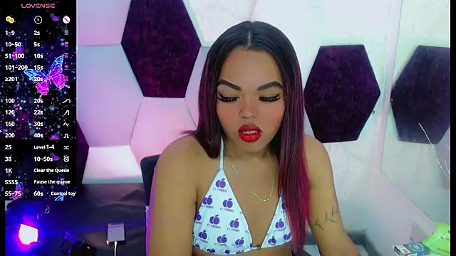 Snapshot of KayleighDreams_ chatting on January 6, 2026, 4:49 am KayleighDreams online show from January 6, 2026, 4:49 am