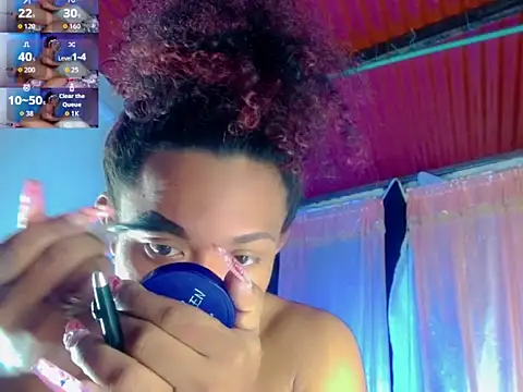Snapshot of KayleighDreams_ chatting on September 25, 2025, 4:18 am KayleighDreams online show from September 25, 2025, 4:18 am