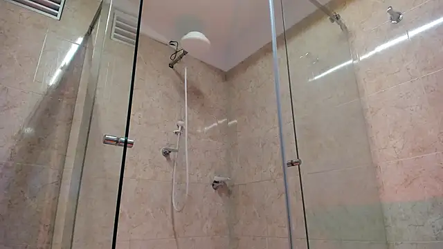 emily parkerr online show from April 15, 2026, 4:22 pm