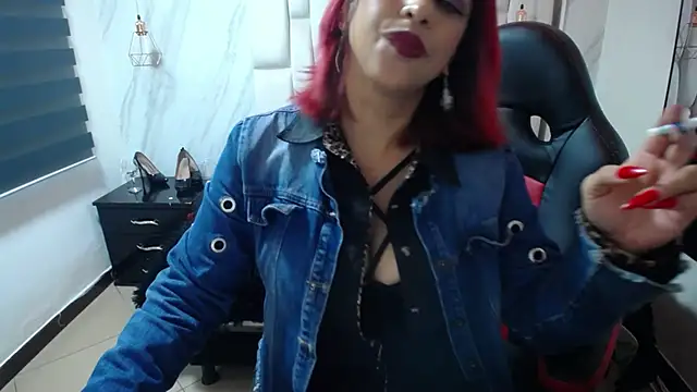 Anabella Thompson online show from March 21, 2025, 11:44 am