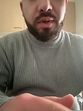 Snapshot of HairyArab90 chatting on December 17, 2024, 12:43 pm HairyArab90 online show from December 17, 2024, 12:43 pm