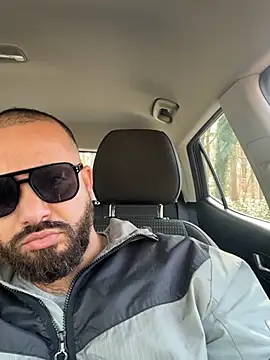 Snapshot of HairyArab90 chatting on March 21, 2025, 10:17 am HairyArab90 online show from March 21, 2025, 10:17 am