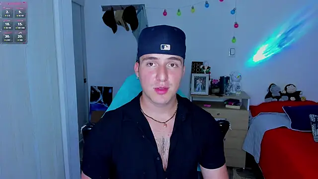 Snapshot of liam_oficial02 chatting on January 10, 2025, 4:44 am liam oficial02 online show from January 10, 2025, 4:44 am