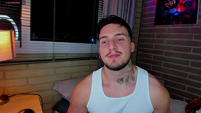 Snapshot of liam_oficial02 chatting on July 24, 2026, 3:02 am liam oficial02 online show from July 24, 2026, 3:02 am