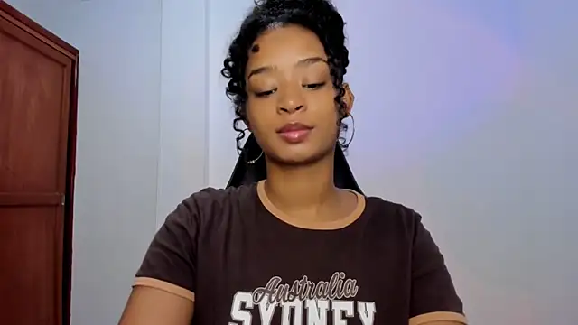 avellanatammy online show from October 31, 2025, 3:03 am